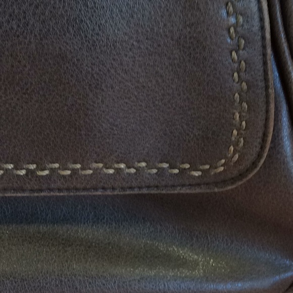 FINAL SALE PRICE Liz Claiborne Rich Brown Shoulder Bag w/Wallet - Picture 2 of 5